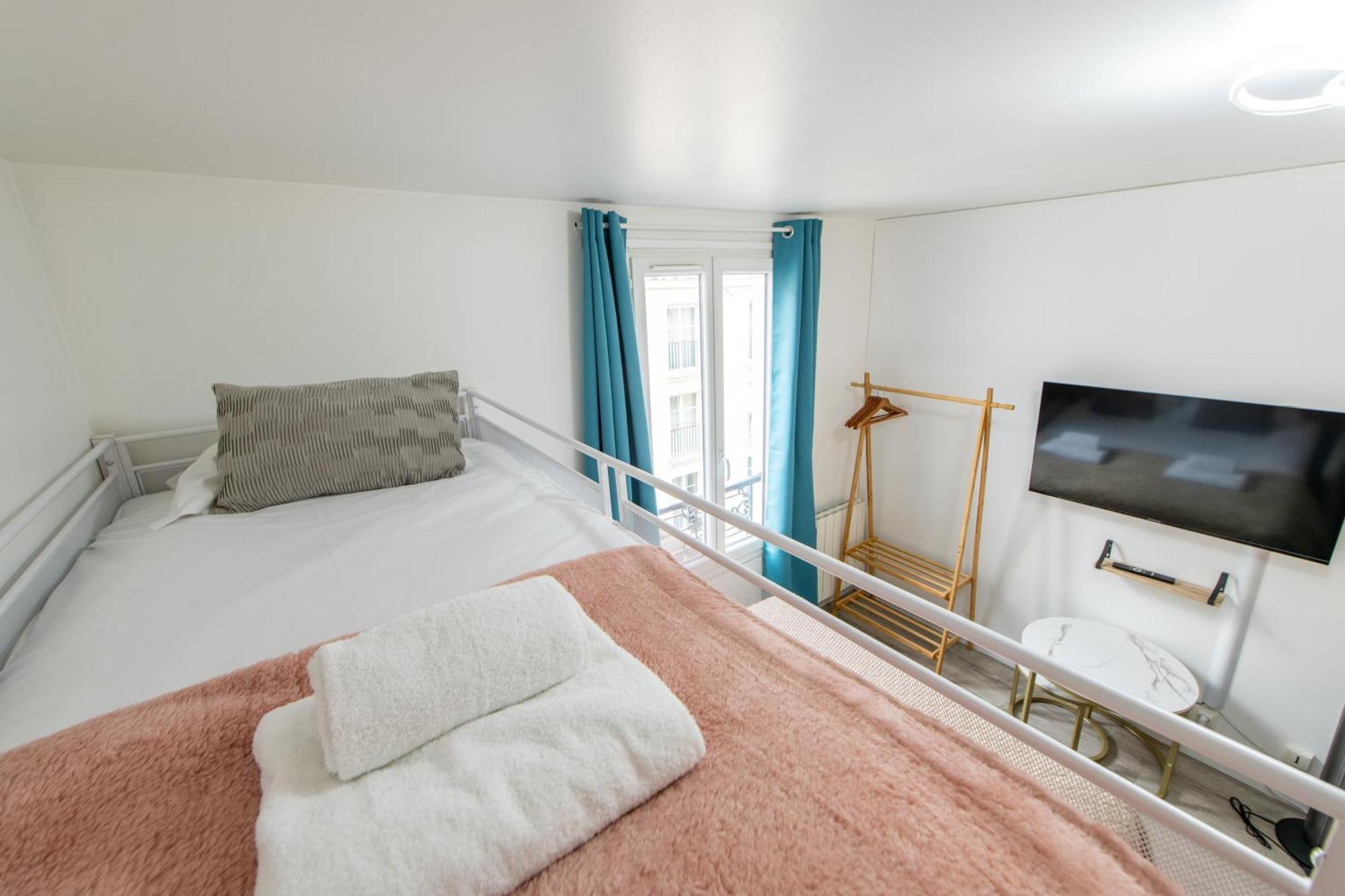 Deal! Modern In Vibrant Area Only 5 Minutes By Walk To Metro - Location Paris